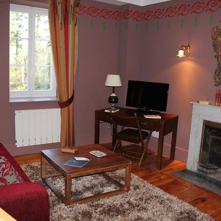 Bed and Breakfast Domaine Des Grands Cedres Cordelle Exterior foto
