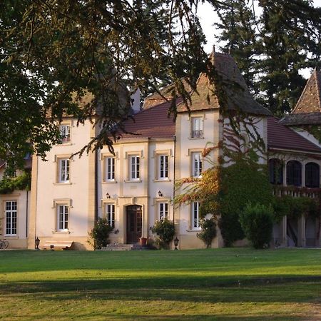 Bed and Breakfast Domaine Des Grands Cedres Cordelle Exterior foto