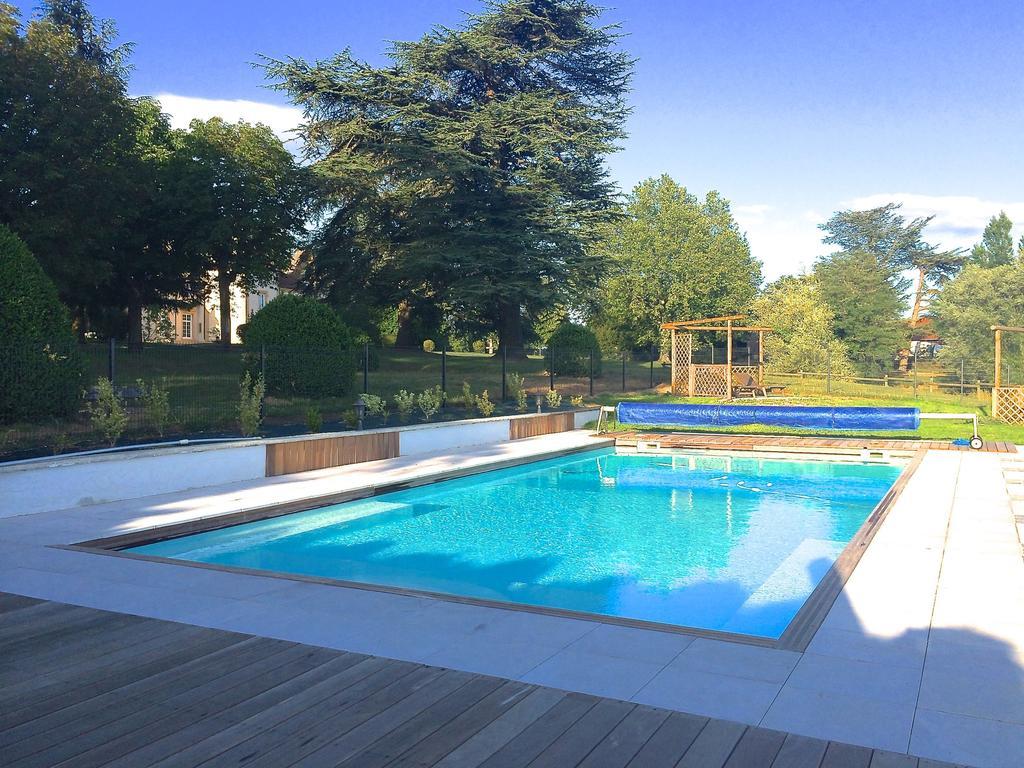 Bed and Breakfast Domaine Des Grands Cedres Cordelle Exterior foto