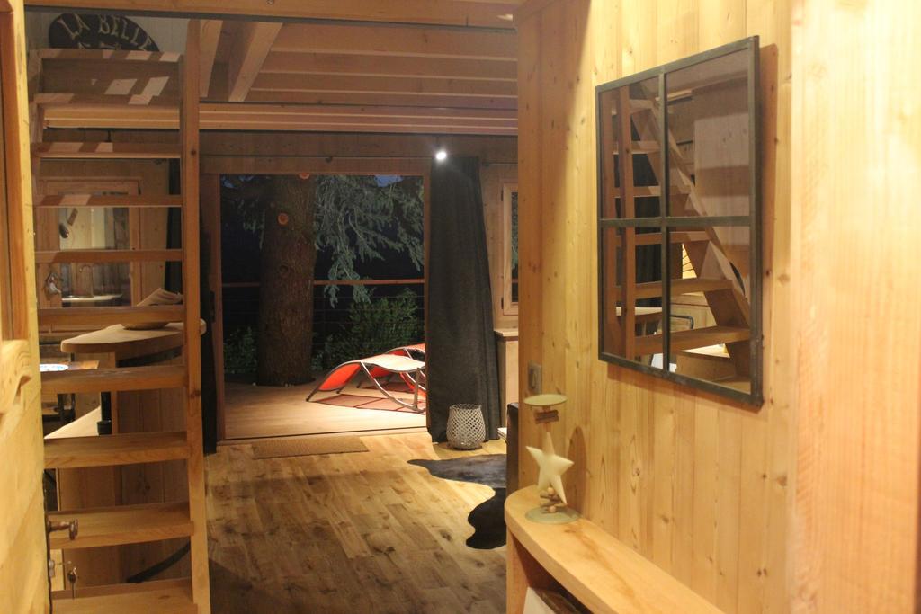 Bed and Breakfast Domaine Des Grands Cedres Cordelle Exterior foto