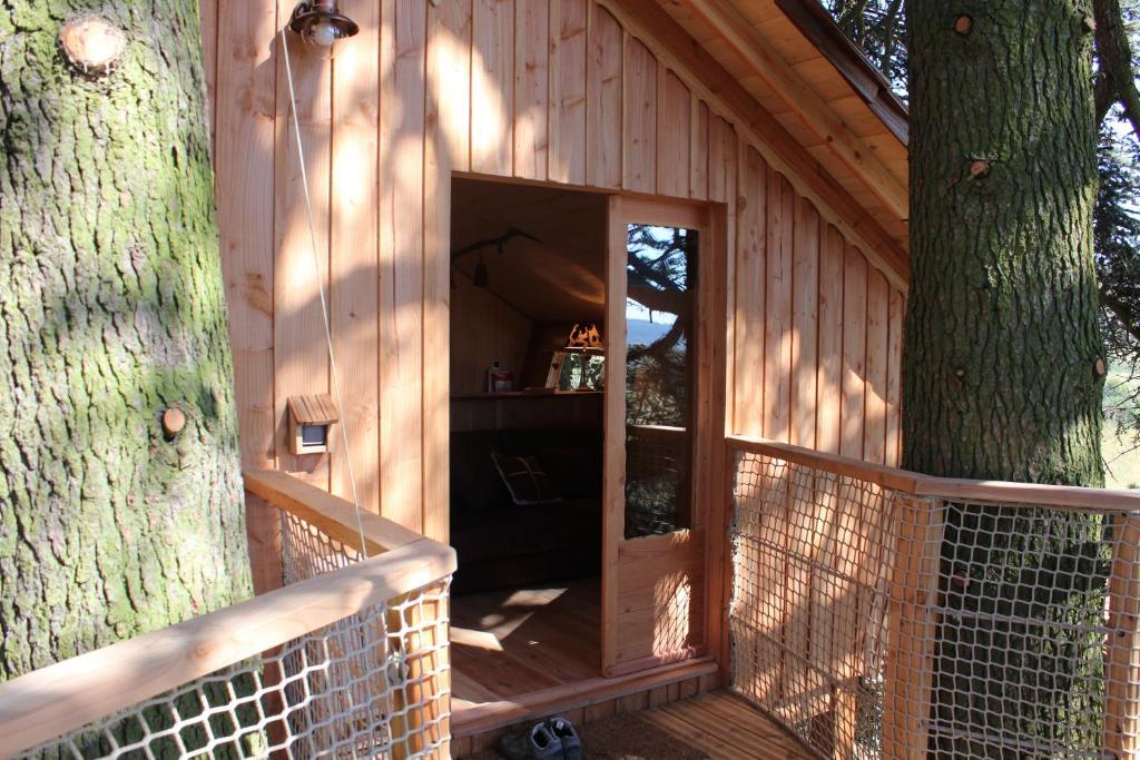 Bed and Breakfast Domaine Des Grands Cedres Cordelle Zimmer foto