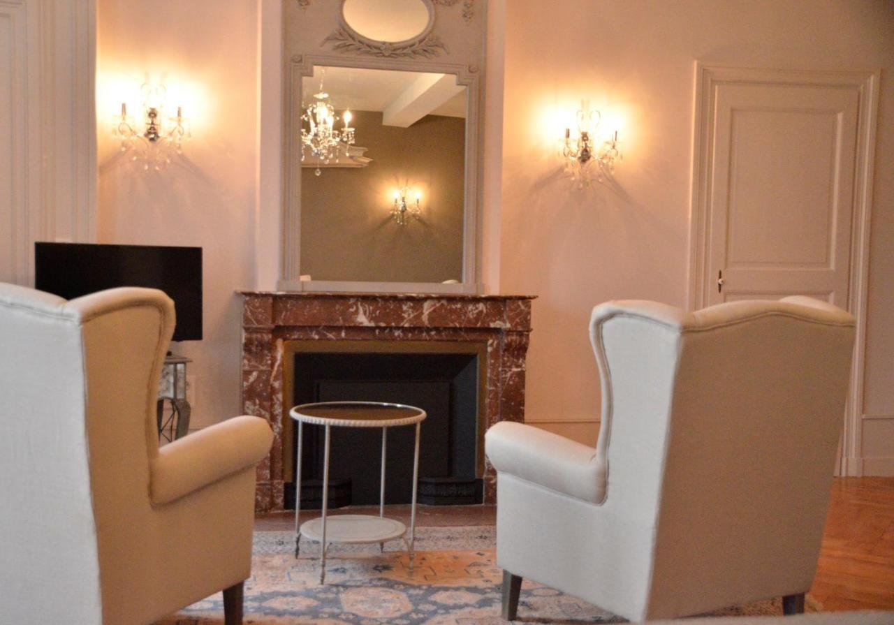 Bed and Breakfast Domaine Des Grands Cedres Cordelle Zimmer foto